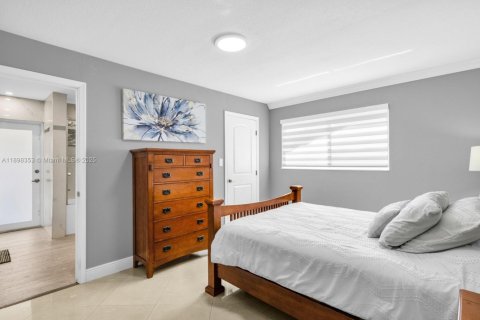 Villa ou maison à vendre à Miami, Floride: 4 chambres, 189.99 m2 № 1951316 - photo 21