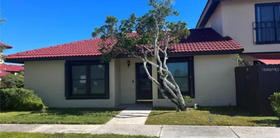 Townhouse in Kissimmee, Florida 2 bedrooms, 96.43 sq.m. № 1519820