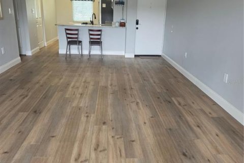 Copropriété à louer à Oldsmar, Floride: 2 chambres, 97.92 m2 № 2385943 - photo 4