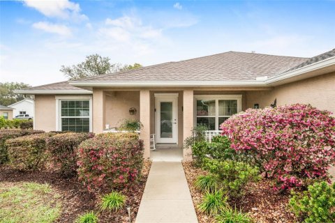House in Inverness, Florida 4 bedrooms, 180.6 sq.m. № 1822295 - photo 1