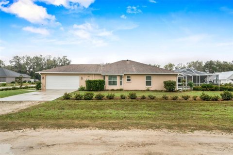 House in Inverness, Florida 4 bedrooms, 180.6 sq.m. № 1822295 - photo 5