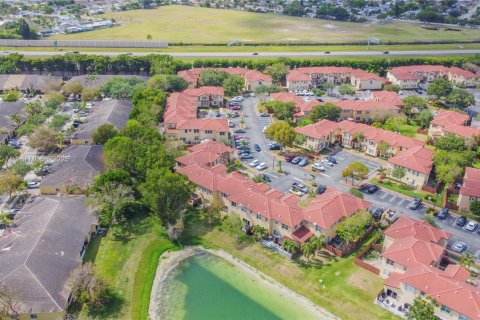 Купить виллу или дом в Хомстед, Флорида 3 спальни, 108.6м2, № 1957065 - фото 22