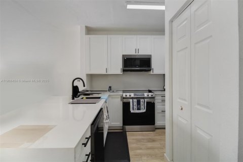 Купить виллу или дом в Хомстед, Флорида 3 спальни, 108.6м2, № 1957065 - фото 2