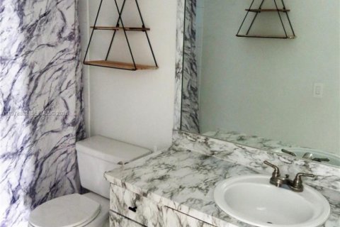 Купить кондоминиум в Хайалиа, Флорида 1 спальня, 73.39м2, № 2043444 - фото 5