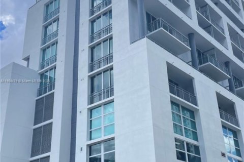Condominio en venta en Miami, Florida, 1 dormitorio, 63.08 m2 № 1956345 - foto 1