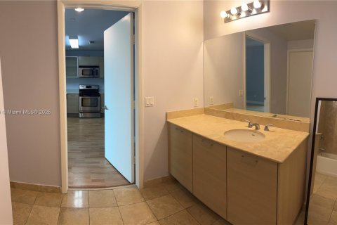 Condominio en venta en Miami, Florida, 1 dormitorio, 63.08 m2 № 1956345 - foto 10