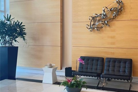 Condominio en venta en Miami, Florida, 1 dormitorio, 63.08 m2 № 1956345 - foto 4