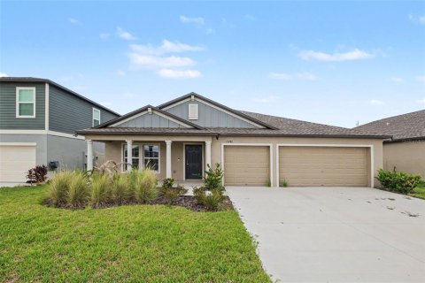 House in Wimauma, Florida 4 bedrooms, 210.89 sq.m. № 2258536