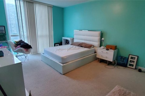 Condo in Hallandale Beach, Florida, 3 bedrooms  № 1959336 - photo 9