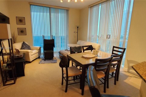 Condo in Hallandale Beach, Florida, 3 bedrooms  № 1959336 - photo 5