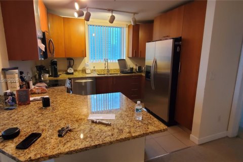 Condo in Hallandale Beach, Florida, 3 bedrooms  № 1959336 - photo 6