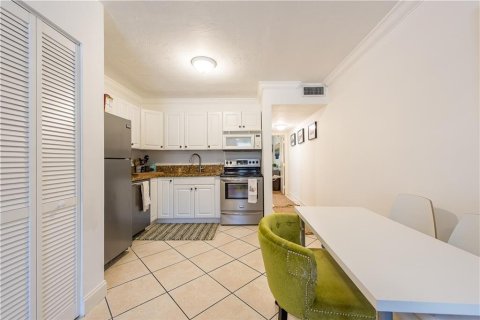 Apartamento en alquiler en Fort Lauderdale, Florida, 1 dormitorio, 911.46 m2 № 2417390 - foto 5