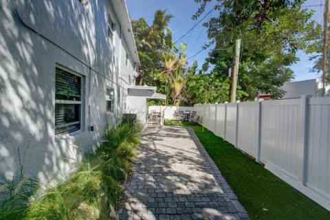 Apartamento en alquiler en Fort Lauderdale, Florida, 1 dormitorio, 911.46 m2 № 2417390 - foto 8