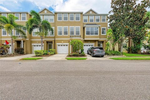 Adosado en venta en Tampa, Florida, 3 dormitorios, 159.23 m2 № 1883924 - foto 4