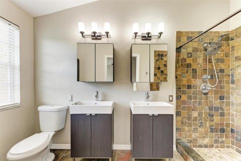 Adosado en venta en Tampa, Florida, 3 dormitorios, 159.23 m2 № 1883924 - foto 30