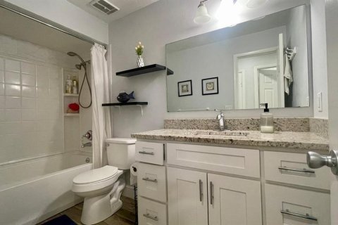 House in Orlando, Florida 3 bedrooms, 192.68 sq.m. № 2104861 - photo 30