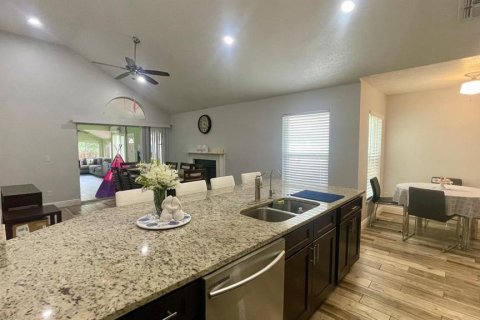 House in Orlando, Florida 3 bedrooms, 192.68 sq.m. № 2104861 - photo 18