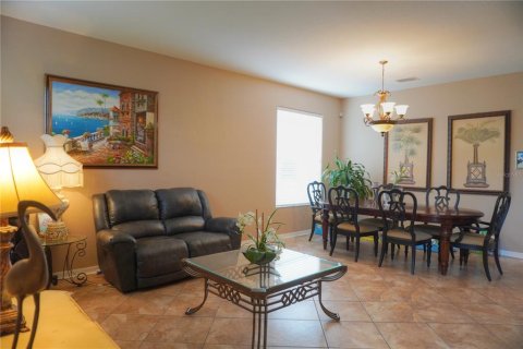 House in Wesley Chapel, Florida 5 bedrooms, 271.46 sq.m. № 1852694 - photo 11