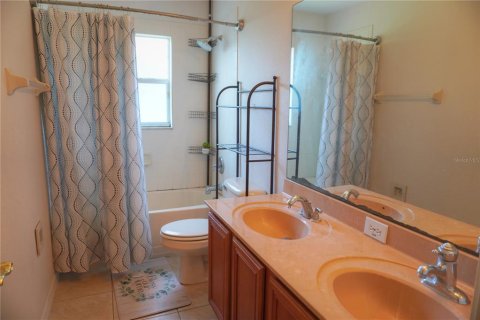 House in Wesley Chapel, Florida 5 bedrooms, 271.46 sq.m. № 1852694 - photo 20