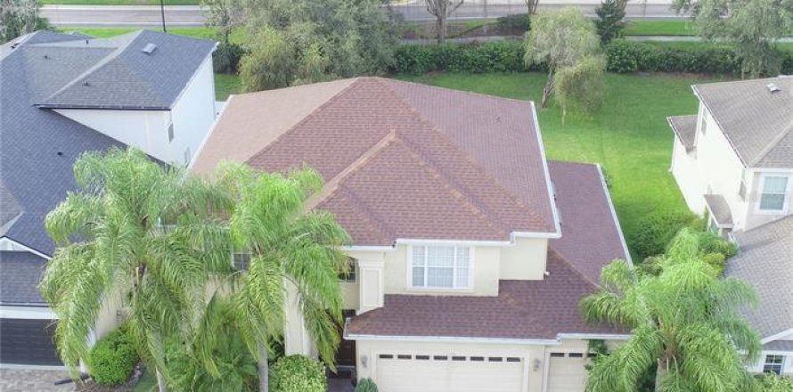 House in Wesley Chapel, Florida 5 bedrooms, 271.46 sq.m. № 1852694