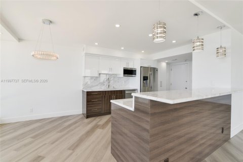 Снять в аренду кондоминиум в Форт-Лодердейл, Флорида 2 спальни, 168.43м2, № 2067185 - фото 9