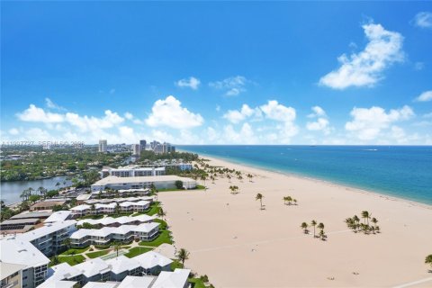 Снять в аренду кондоминиум в Форт-Лодердейл, Флорида 2 спальни, 168.43м2, № 2067185 - фото 3