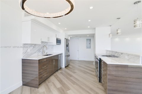 Снять в аренду кондоминиум в Форт-Лодердейл, Флорида 2 спальни, 168.43м2, № 2067185 - фото 10