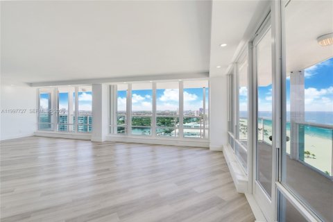 Снять в аренду кондоминиум в Форт-Лодердейл, Флорида 2 спальни, 168.43м2, № 2067185 - фото 7