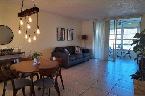 Copropriété à louer à Tamarac, Floride: 1 chambre, 61.32 m2 № 1984526 - photo 18