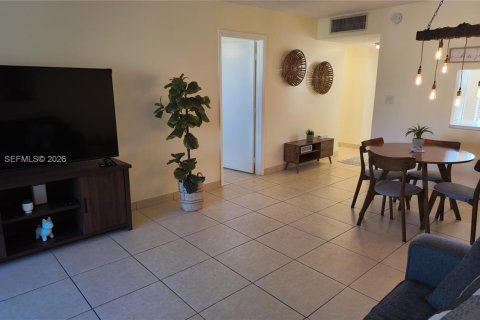 Copropriété à louer à Tamarac, Floride: 1 chambre, 61.32 m2 № 1984526 - photo 19