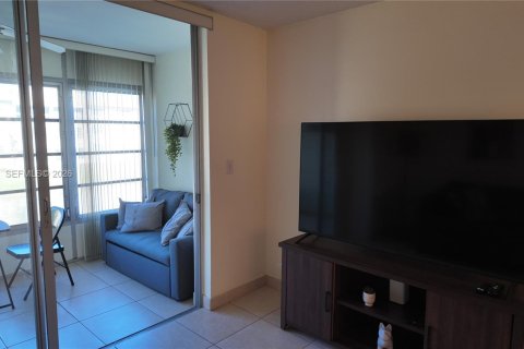 Copropriété à louer à Tamarac, Floride: 1 chambre, 61.32 m2 № 1984526 - photo 21