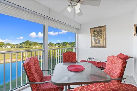 Condo in Margate, Florida, 2 bedrooms № 1983462 - photo 21