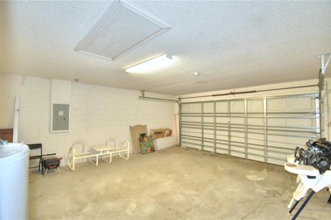 House in Haines City, Florida 4 bedrooms, 156.91 sq.m. № 1901114 - photo 19