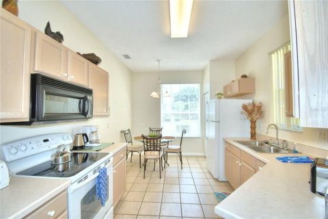 House in Haines City, Florida 4 bedrooms, 156.91 sq.m. № 1901114 - photo 10