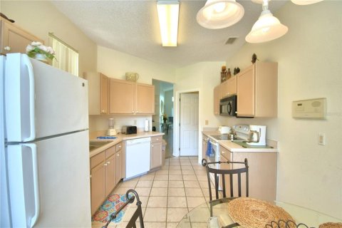 House in Haines City, Florida 4 bedrooms, 156.91 sq.m. № 1901114 - photo 13