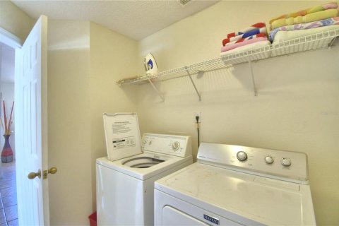 House in Haines City, Florida 4 bedrooms, 156.91 sq.m. № 1901114 - photo 17