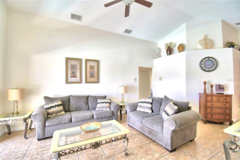 House in Haines City, Florida 4 bedrooms, 156.91 sq.m. № 1901114 - photo 25