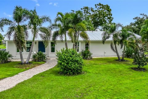 House in Sarasota, Florida 3 bedrooms, 151.06 sq.m. № 1915097 - photo 7