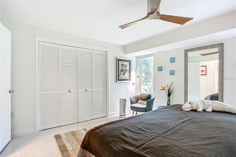 House in Sarasota, Florida 3 bedrooms, 151.06 sq.m. № 1915097 - photo 19