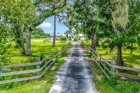 House in Sarasota, Florida 3 bedrooms, 151.06 sq.m. № 1915097 - photo 6