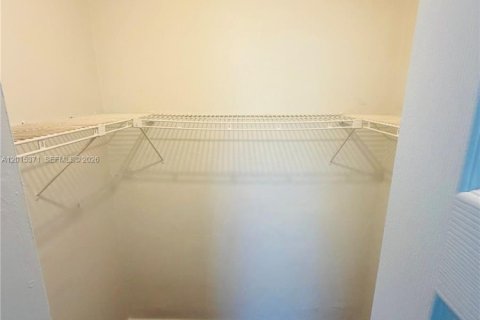 Apartment in Pompano Beach, Florida 2 bedrooms, 74.32 sq.m. № 2171358 - photo 11