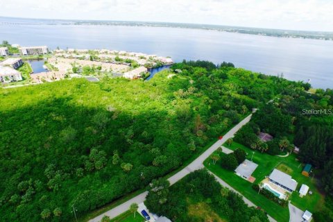 Terreno en venta en Punta Gorda, Florida № 1788966 - foto 3