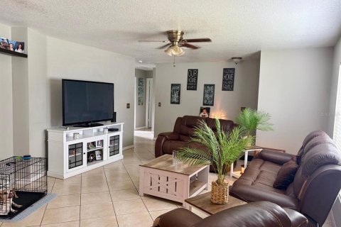 Villa ou maison à vendre à Clearwater, Floride: 3 chambres, 127 m2 № 2316536 - photo 2