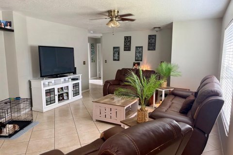 Villa ou maison à vendre à Clearwater, Floride: 3 chambres, 127 m2 № 2316536 - photo 3
