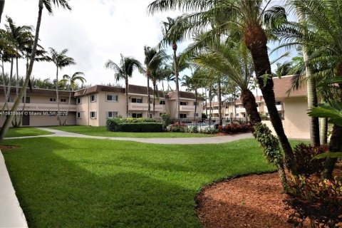 Condo in Palmetto Bay, Florida, 1 bedroom  № 1974987 - photo 8