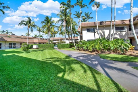 Condo in Palmetto Bay, Florida, 1 bedroom  № 1974987 - photo 16