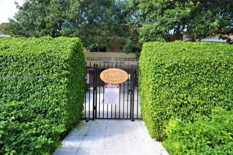 Condo in Palmetto Bay, Florida, 1 bedroom  № 1974987 - photo 4