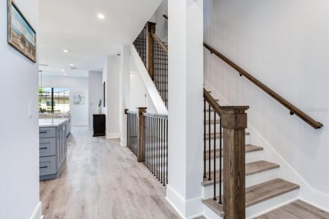 House in Redington Shores, Florida 4 bedrooms, 169.08 sq.m. № 1385102 - photo 22