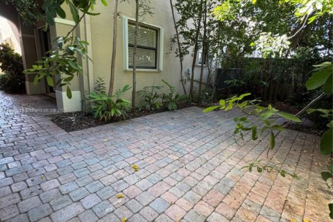 Снять в аренду виллу или дом в Катлер-Бей, Флорида 3 спальни, 182.83м2, № 1929890 - фото 21