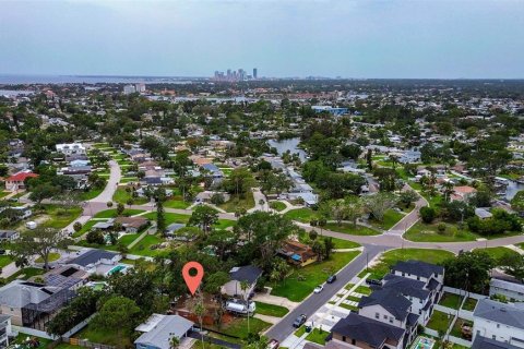 Casa en venta en Saint Petersburg, Florida, 3 dormitorios, 98.48 m2 № 1772724 - foto 6